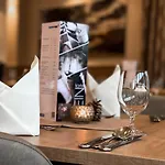 מלון Trattnig 4*