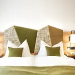 Trattnig מלון 4*